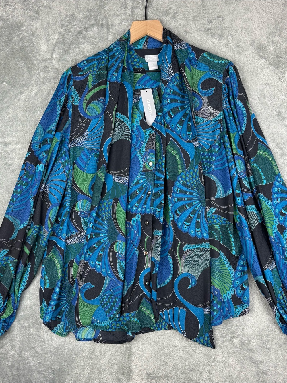 NEW Chico's Top Womens 3 (16/18) Multicolor Satin Jacquard Bow Blouse Peacock